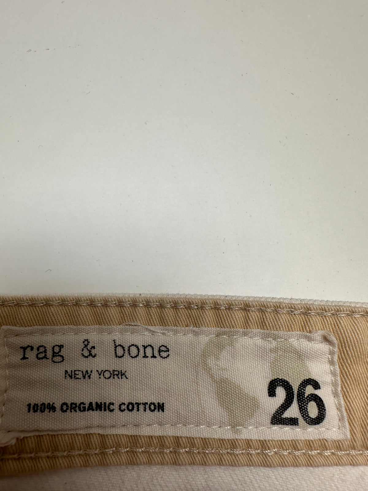 Rag & Bone white Alissa high-rise barrel leg - size 26