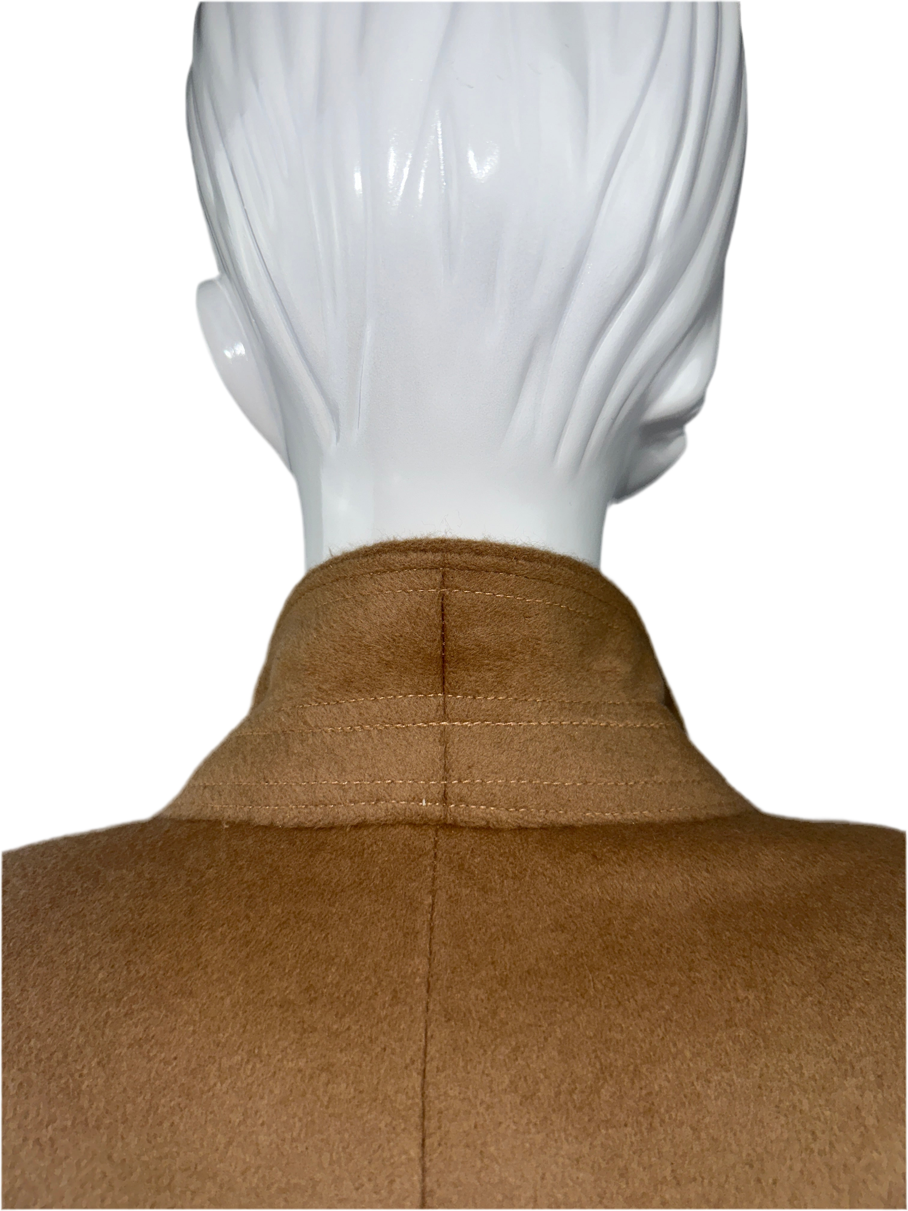 Made to measure light brown long coat with 3 buttons and side pockets - size 36
