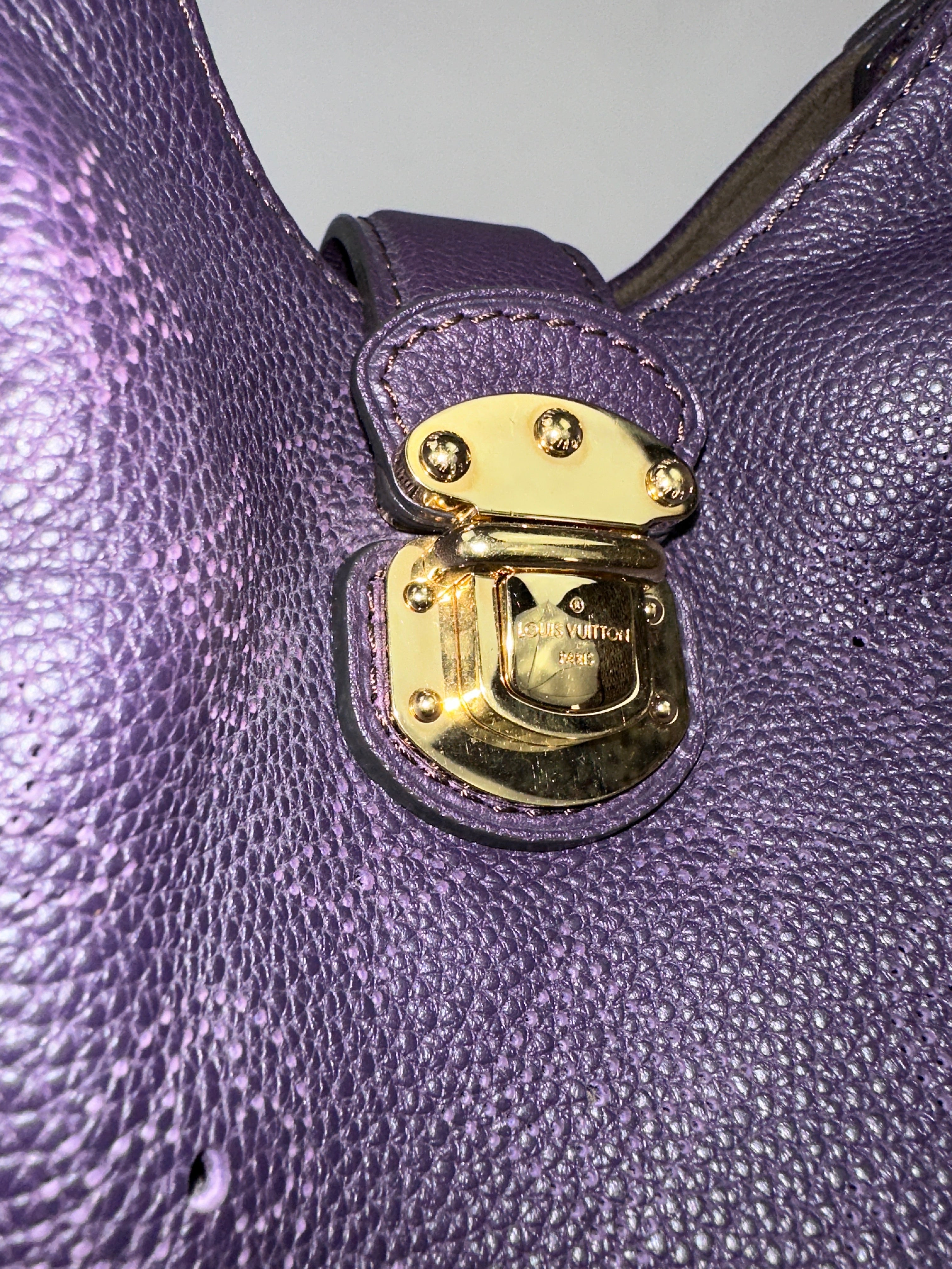 Louis Vuitton Mahina L oursin