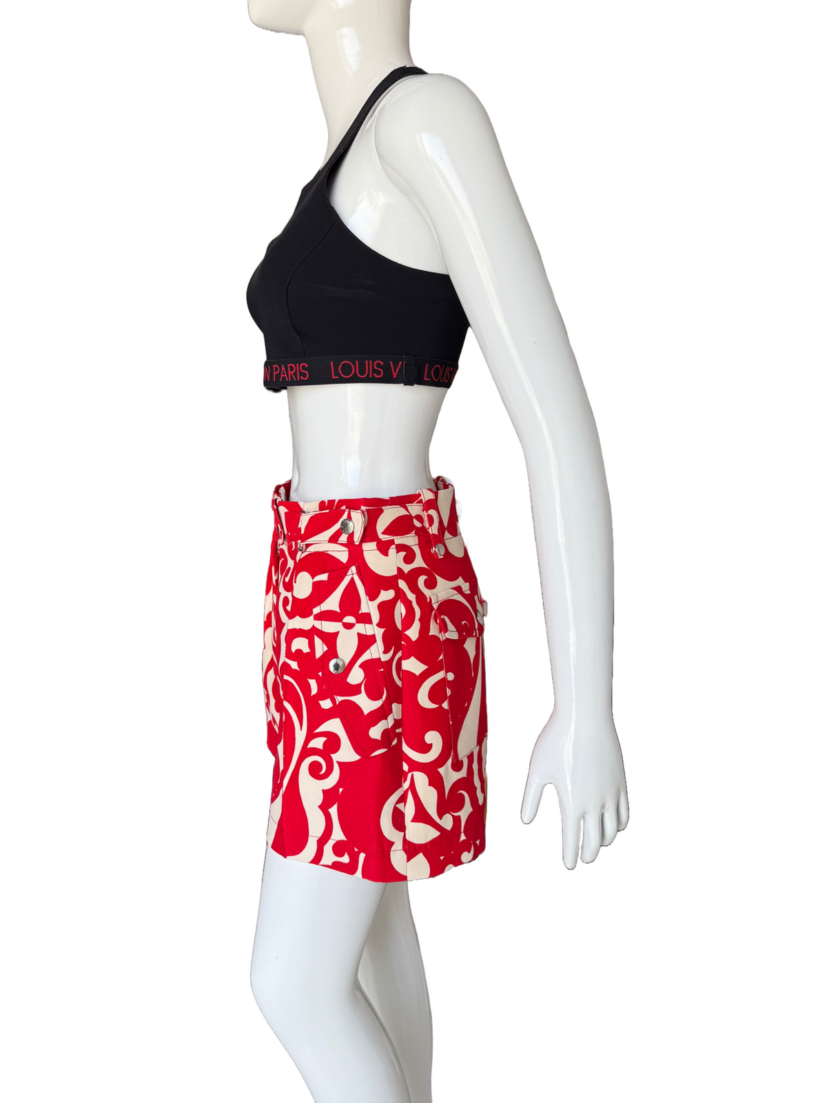 Louis Vuitton red and white safari shorts - size 34