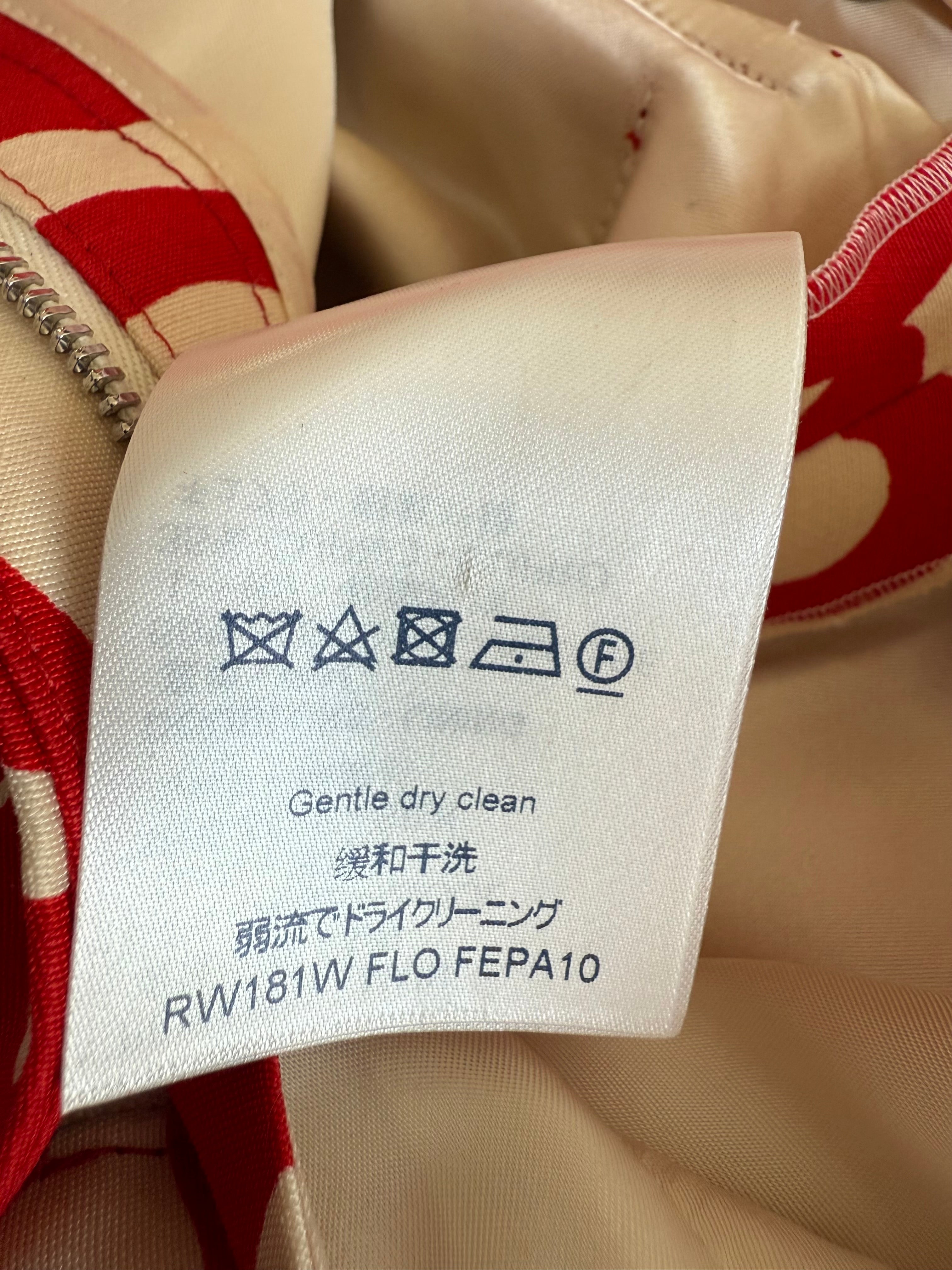 Louis Vuitton red and white safari shorts - size 34