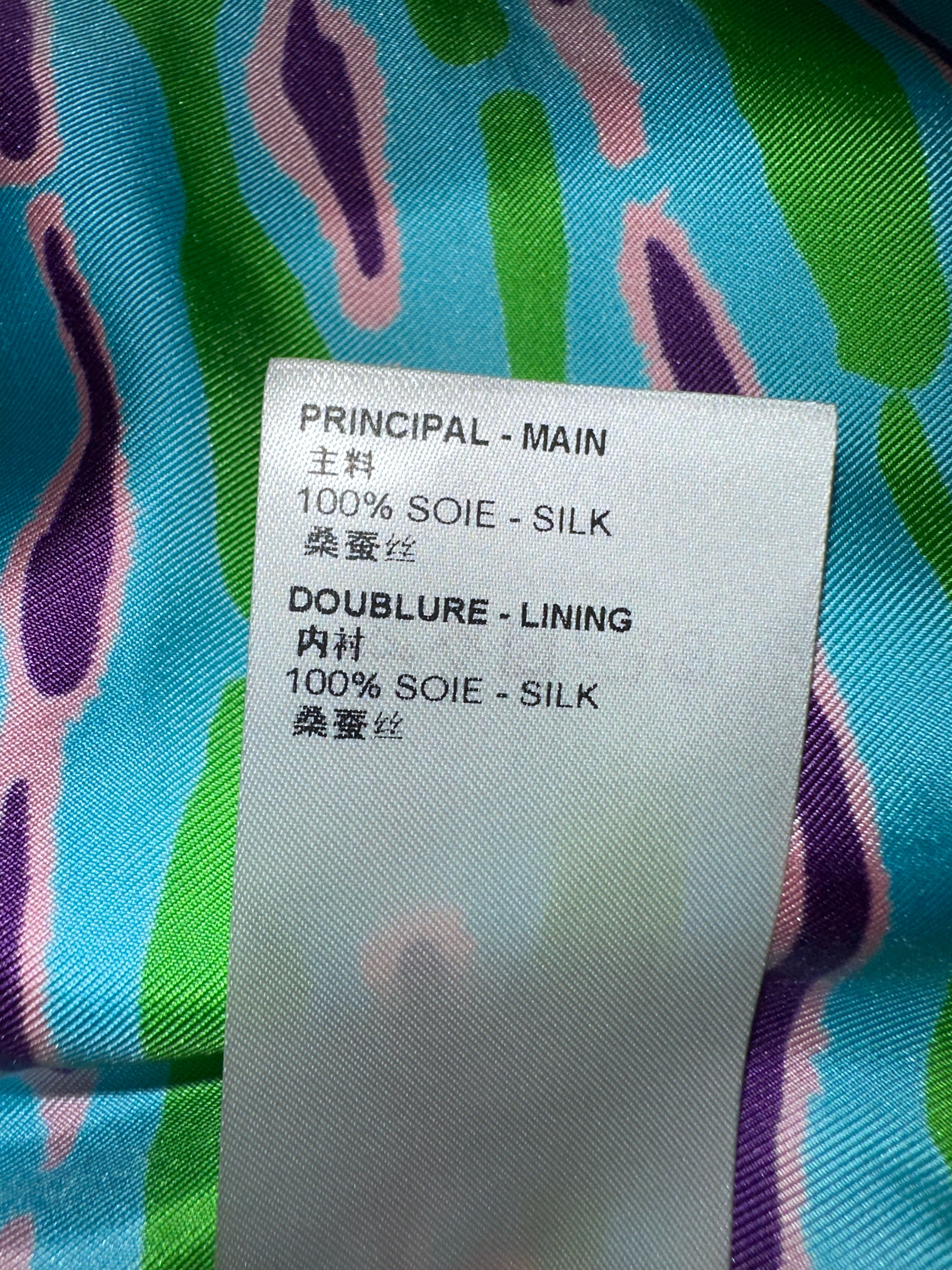 Louis Vuitton blue silk shorts with green, pink and purple shapes - size 34