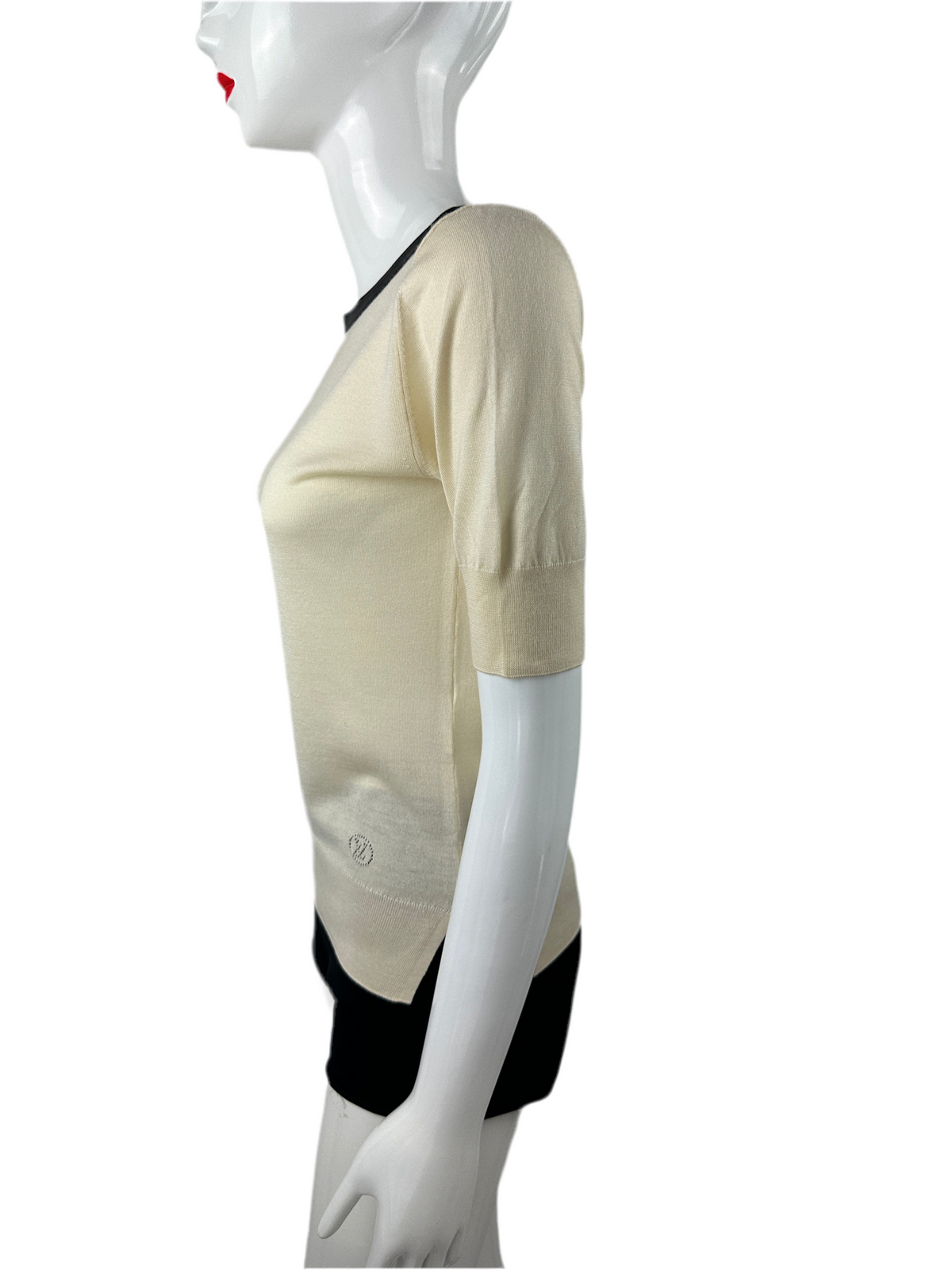 Louis Vuitton cream top with black leather collar - size 34