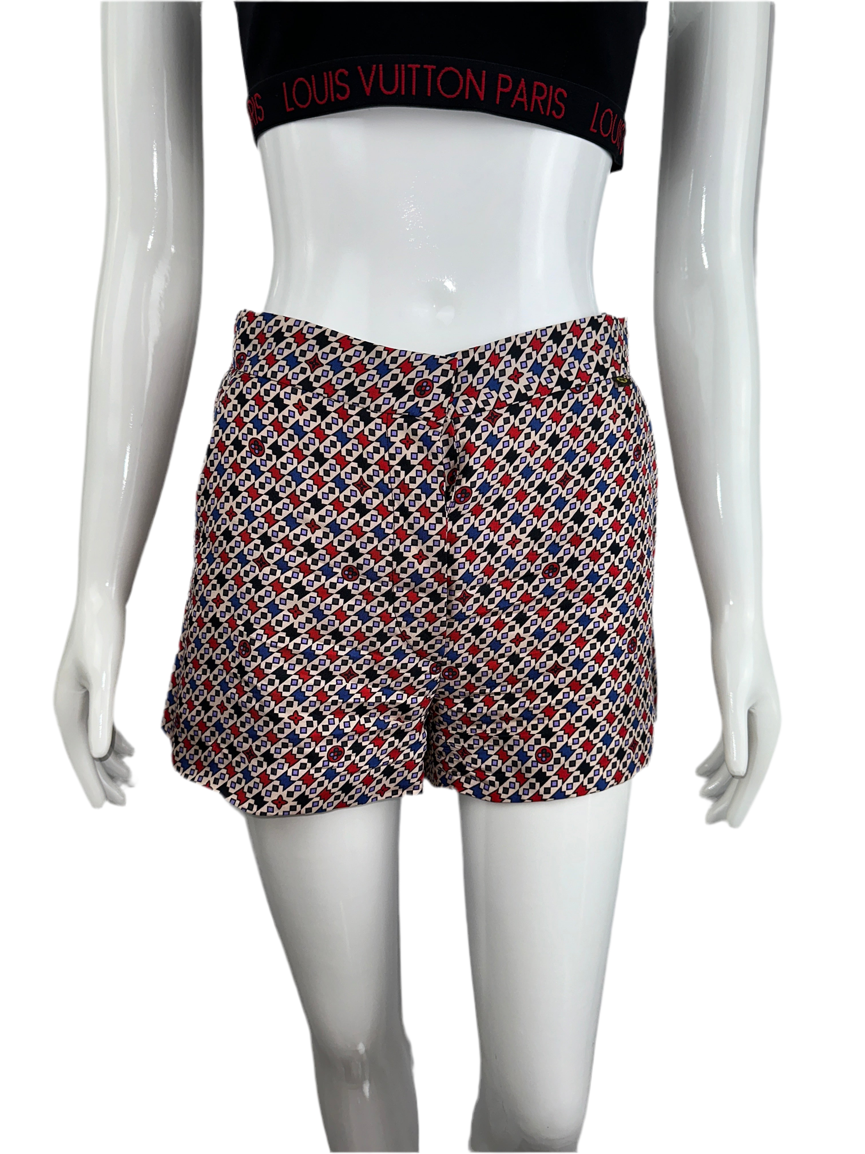 Louis Vuitton beige shorts with blue and red geometric shapes - size 34