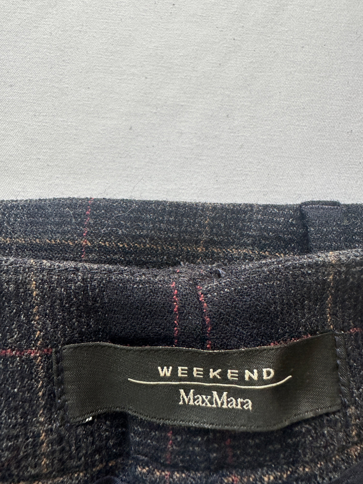 Weekend by Max Mara navy pants with grey checks and white lines - size 34