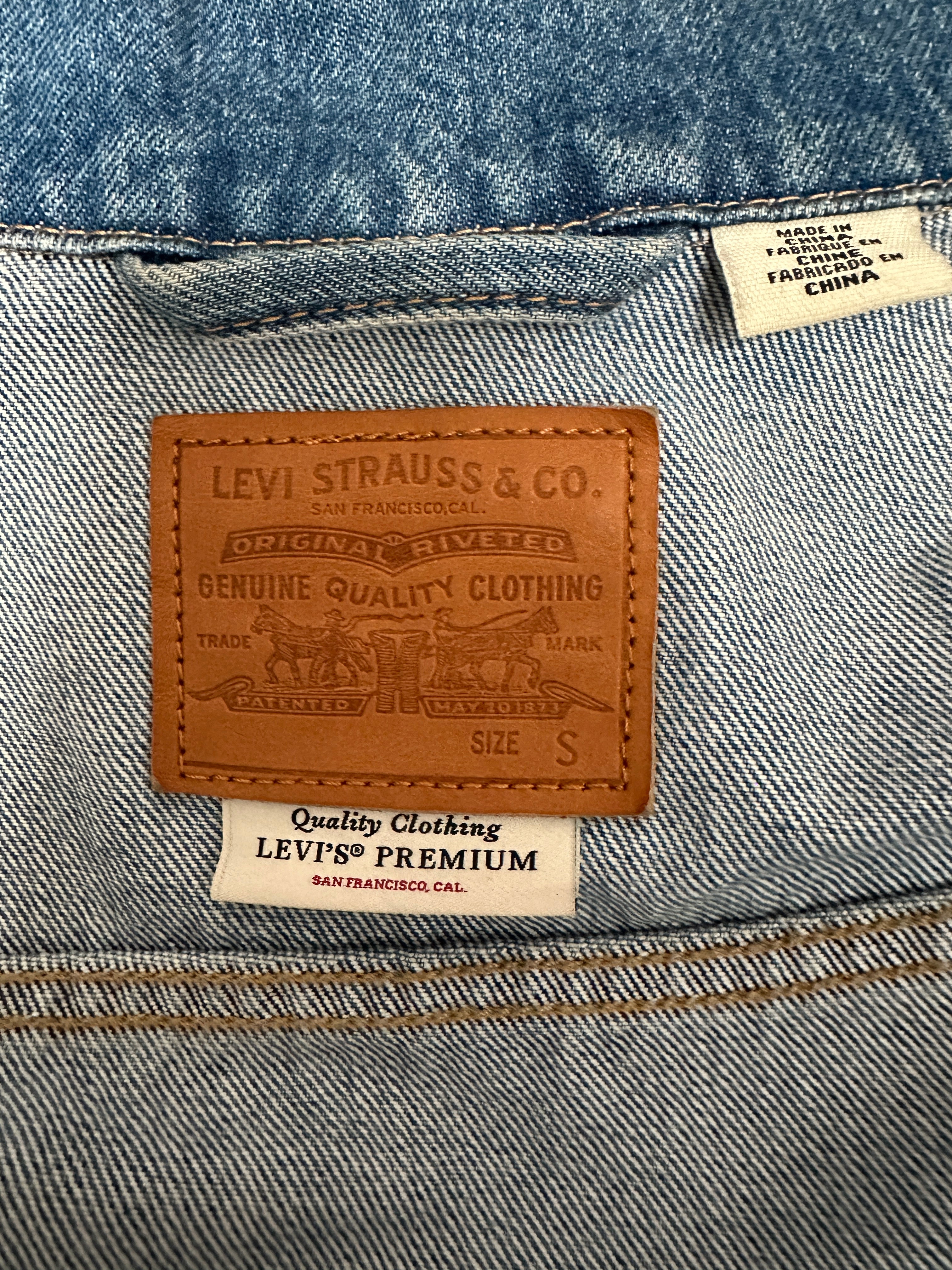 Levi's premium logotape denim jacket - size S