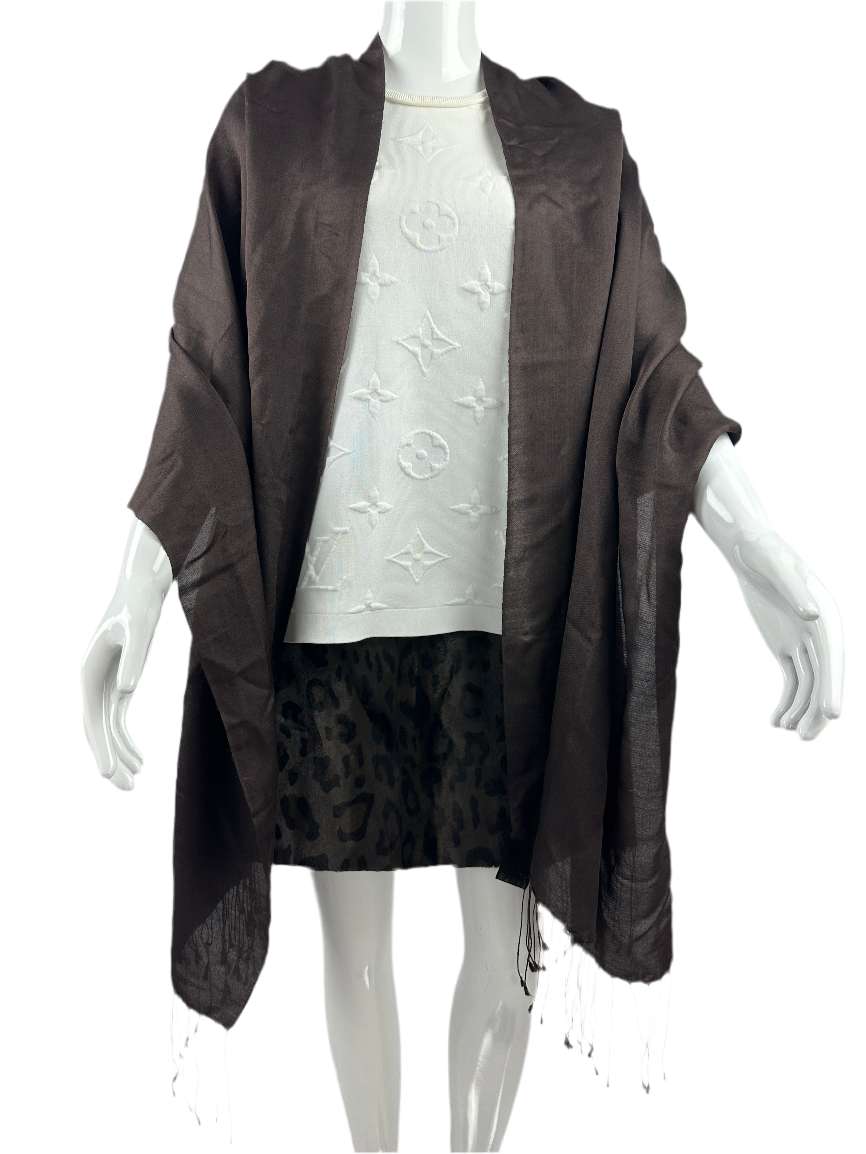 Hugo Boss brown stole