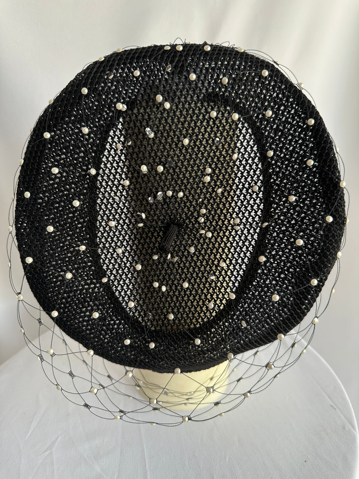 Dior black beret with veil embellished with pearl - size 57