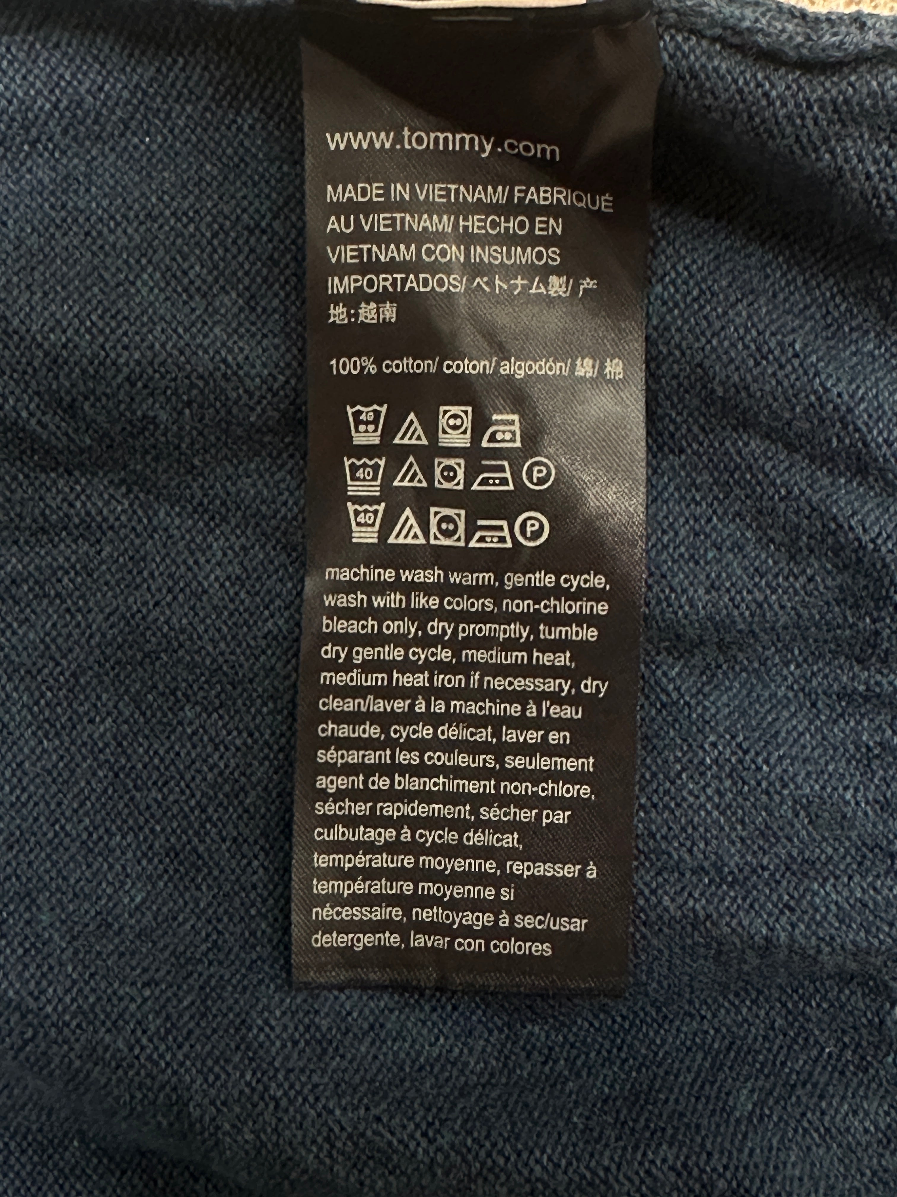 Tommy Hilfiger blue cotton v-neck sweater - size L