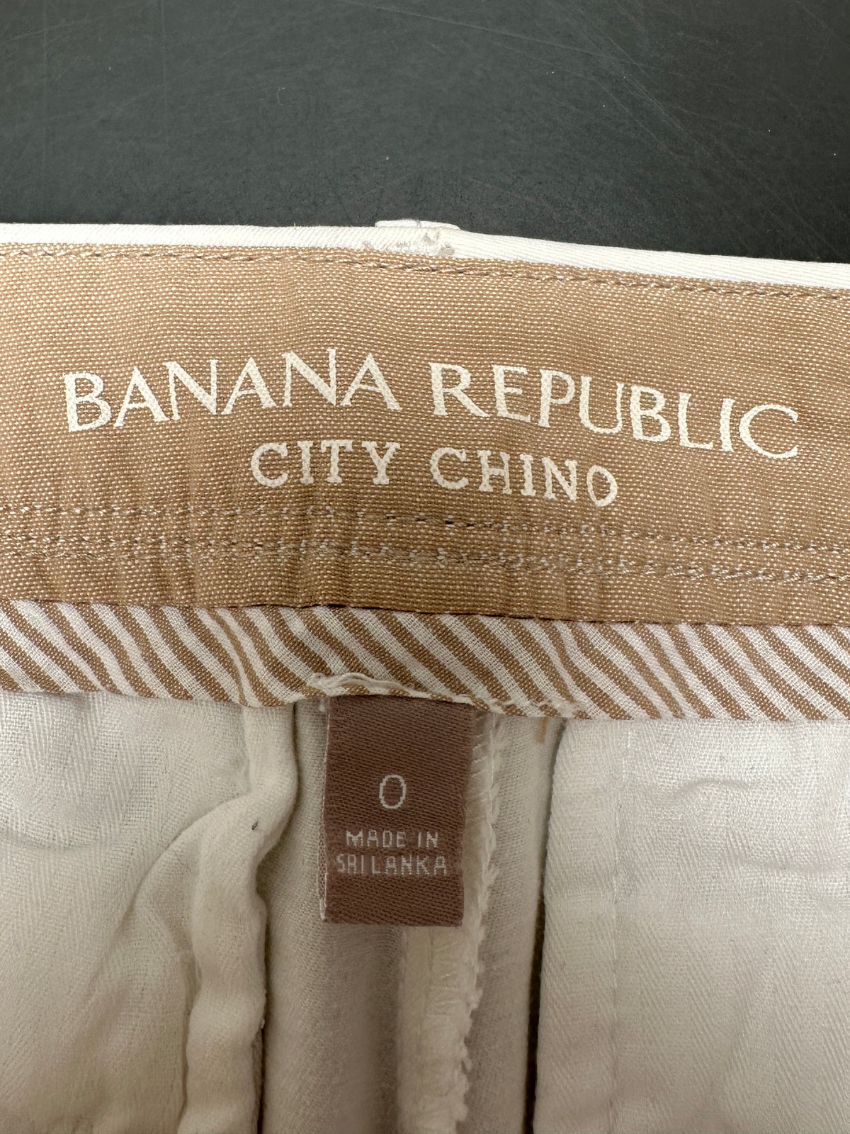 Banana Republic city chino white - size 34