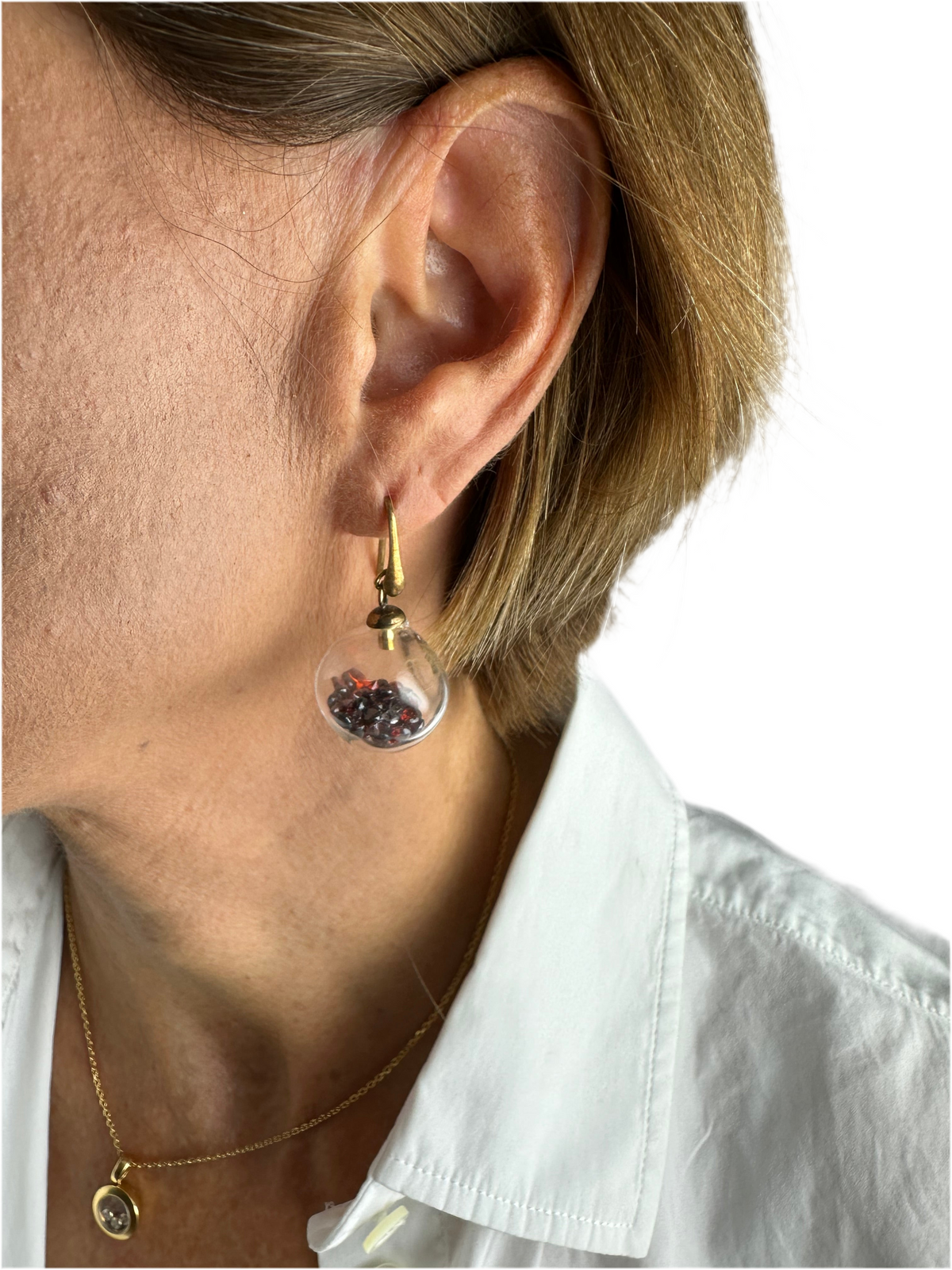 Manuela Zanvettori cube with pearl inside earrings