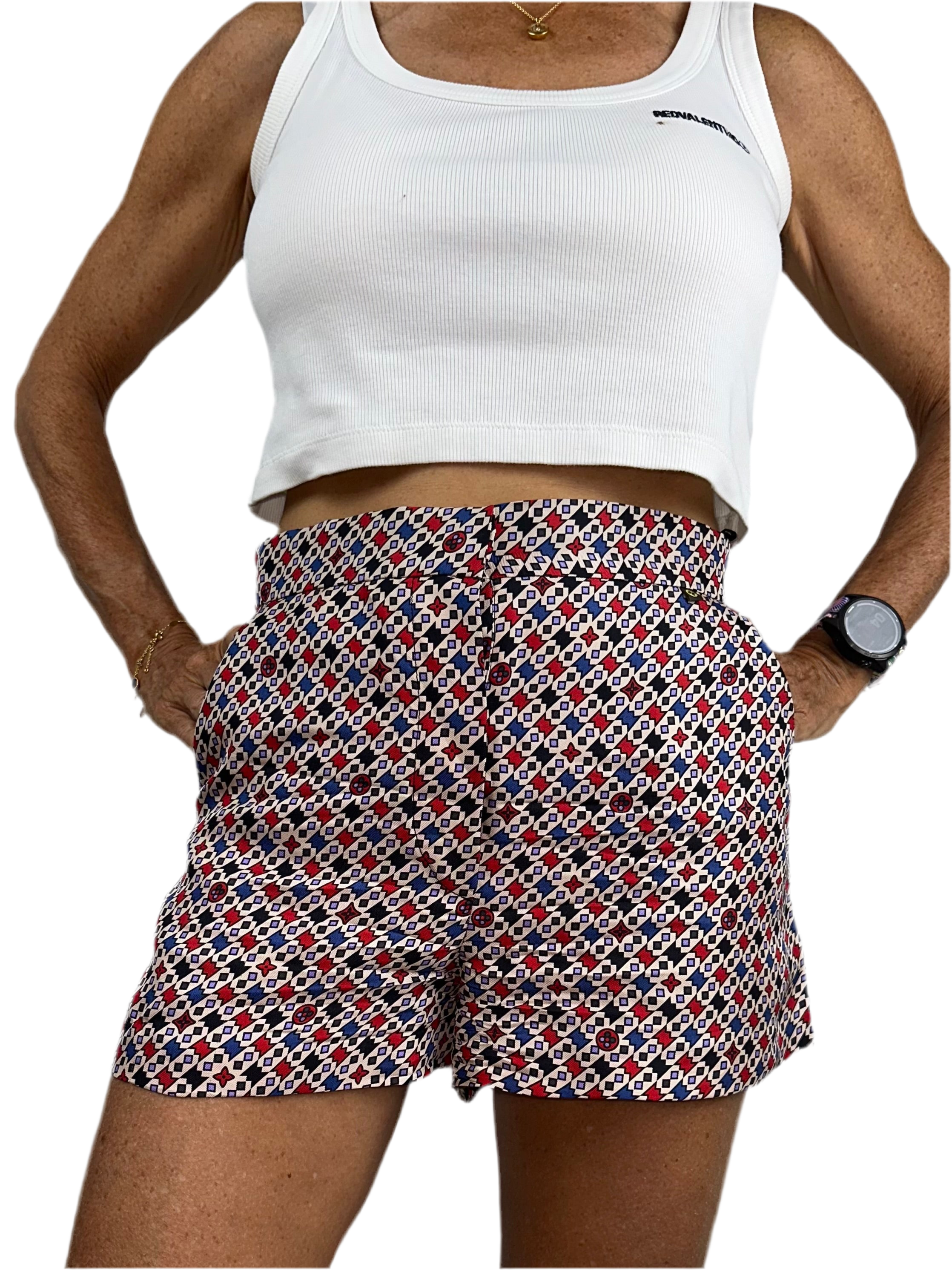 Louis Vuitton beige shorts with blue and red geometric shapes - size 34