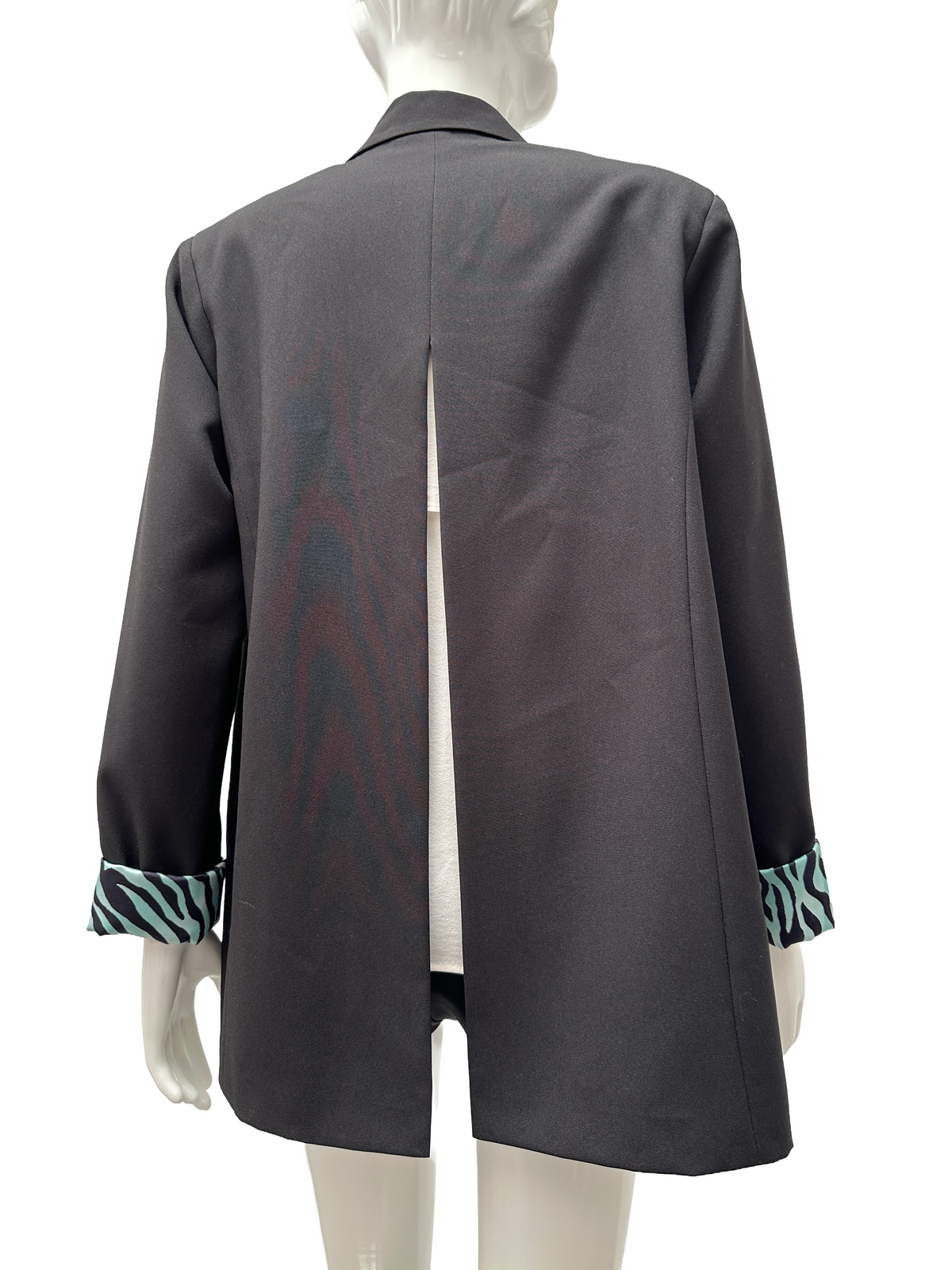 LeTrio black suit jacket open at the back - size 38