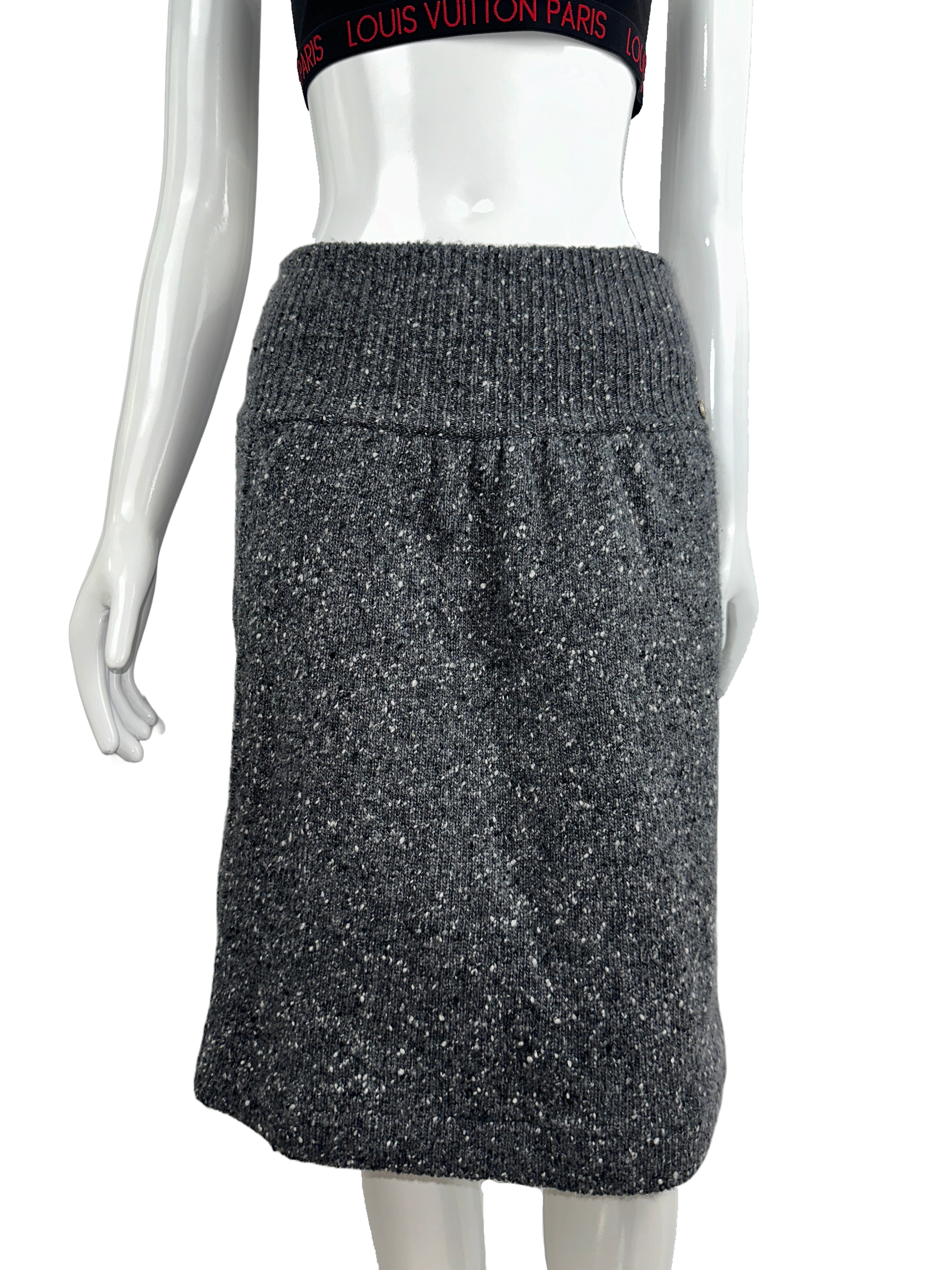 Chanel grey skirt - size 36