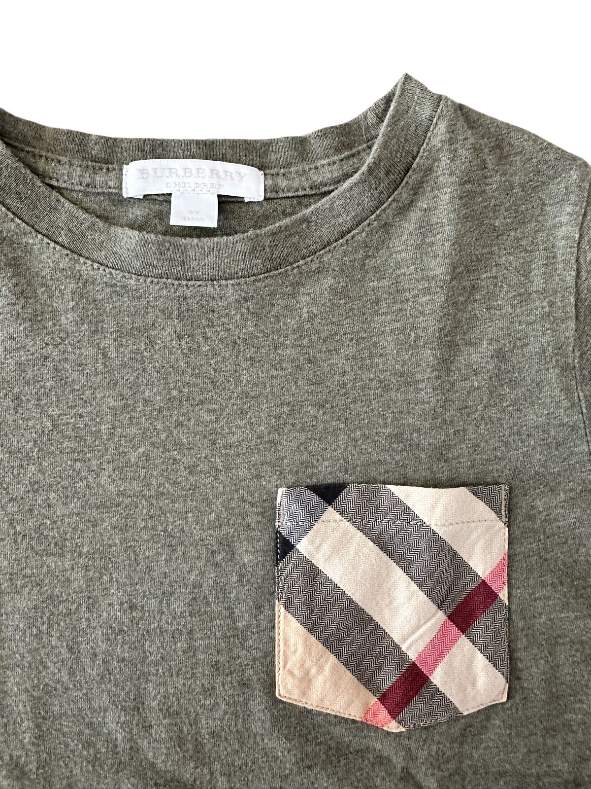 Burberry tee shirt - 6Y